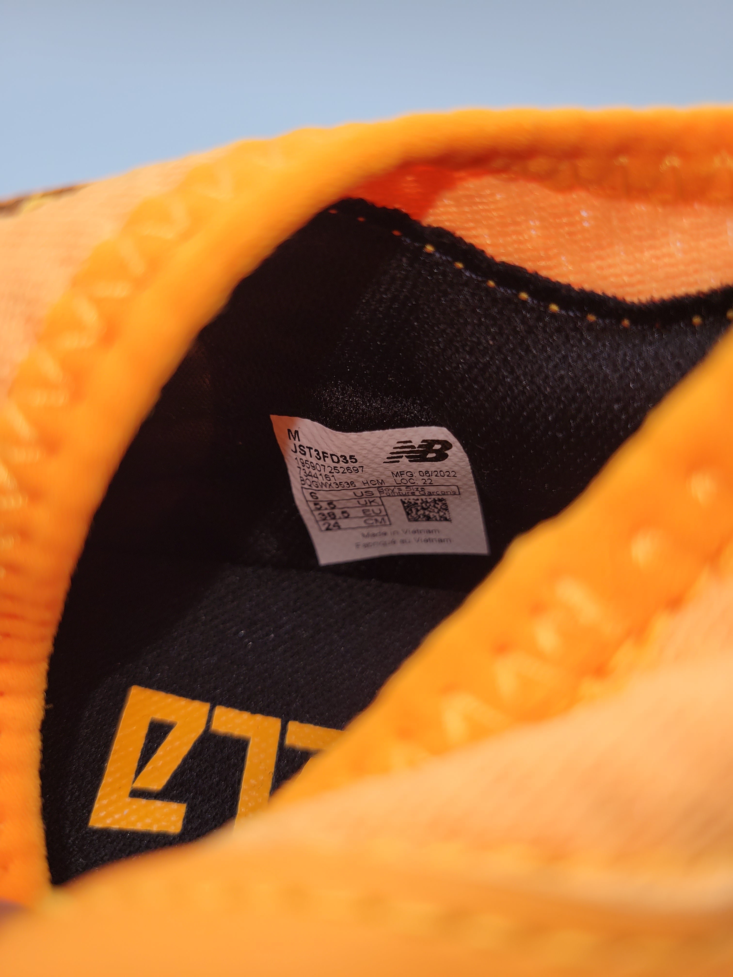 New Balance tekela V3+ Laceless FG