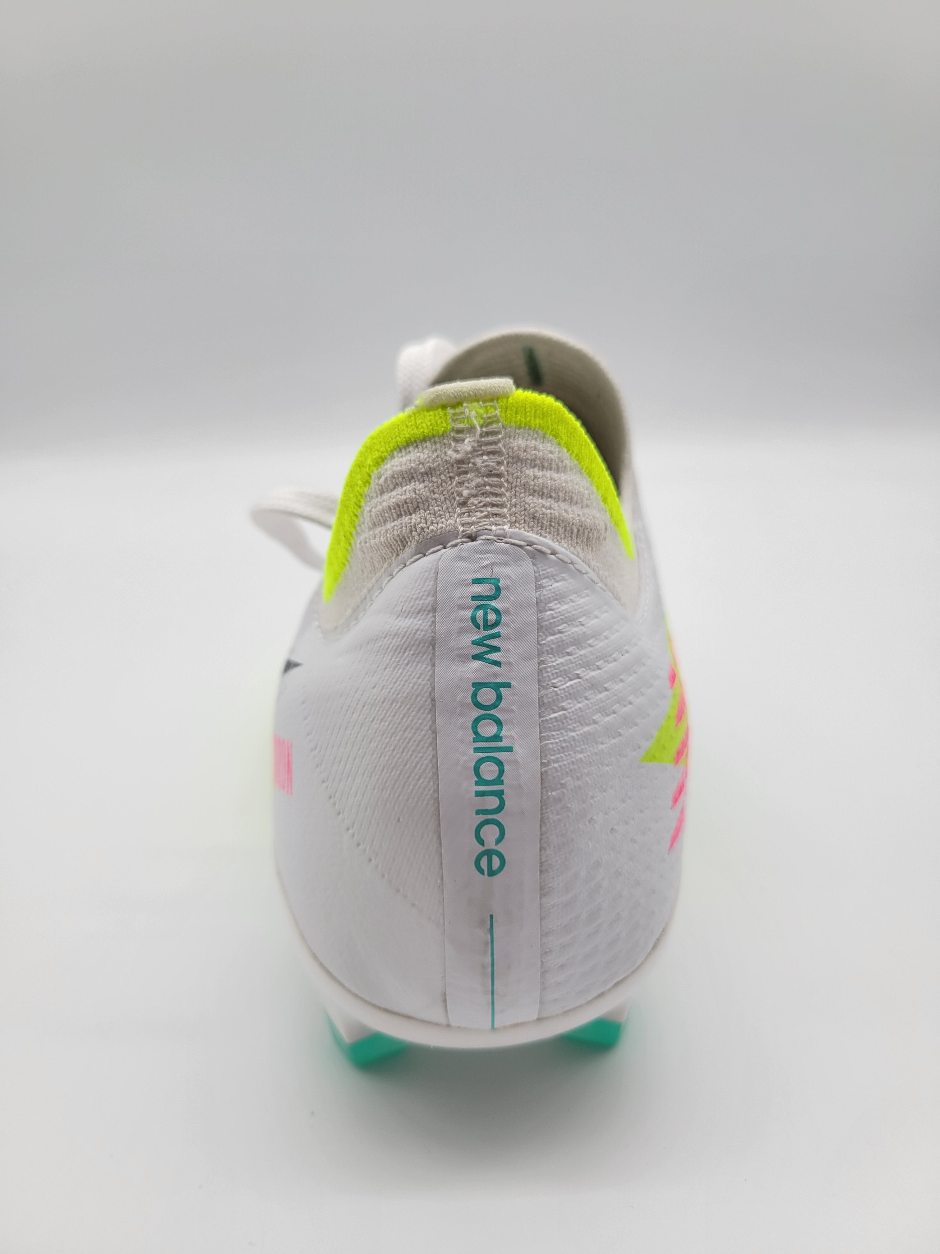 New Balance Furon v7+ Pro FG White/Neon Pink